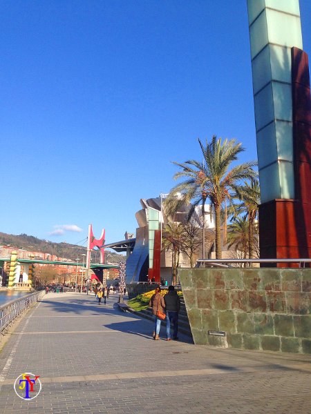 Bilbao et le Guggenheim 71.JPG - Bilbao et le Guggenheim. Avril 2015 (photo par iphone)