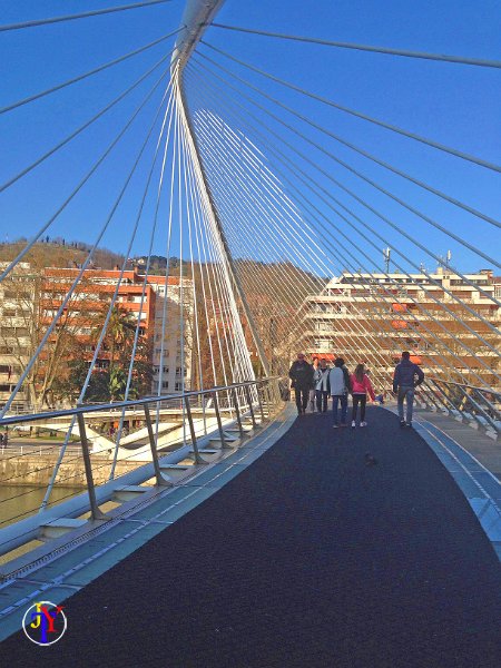 Bilbao et le Guggenheim 83.JPG - Bilbao et le Guggenheim. Avril 2015 (photo par iphone)