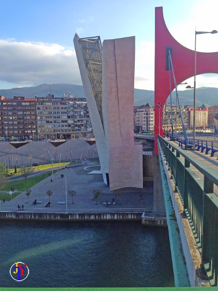 Bilbao et le Guggenheim 90.JPG - Bilbao et le Guggenheim. Avril 2015 (photo par iphone)