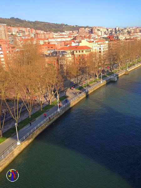 Bilbao et le Guggenheim 91.JPG - Bilbao et le Guggenheim. Avril 2015 (photo par iphone)