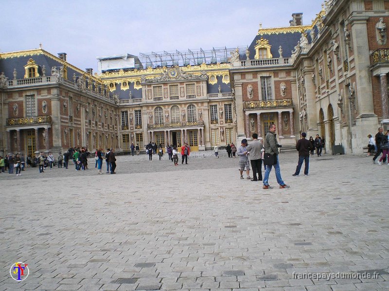 entree du chateau de versailles.JPG - Château de Versailles. Septembre 2013.       