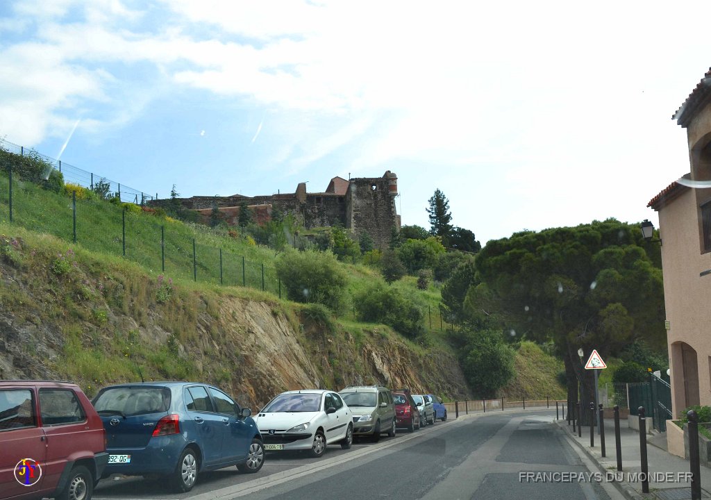 collioure 14 mai 2013 17  Copie.JPG - Collioure. Le Château Royal vue en entrant dans le village. Mai 2013
