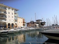 la capitainerie  Port Fréjus et la Capitainerie.