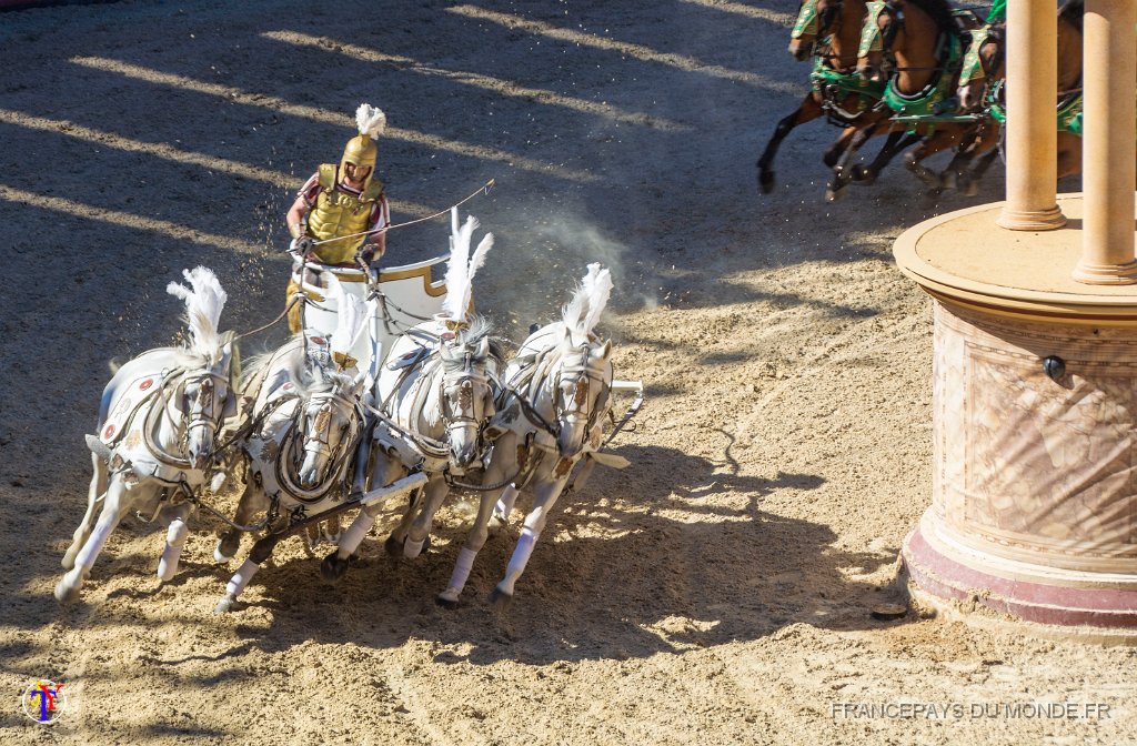 Les arenes 58.jpg - Puy du Fou (85) - Les arènes - Mai 2019