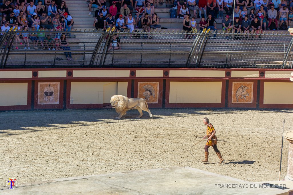 Les arenes 64.jpg - Puy du Fou (85) - Les arènes - Mai 2019