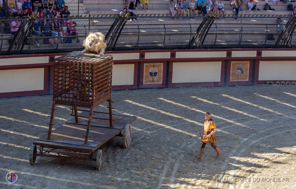 Les arenes 66.jpg - Puy du Fou (85) - Les arènes - Mai 2019