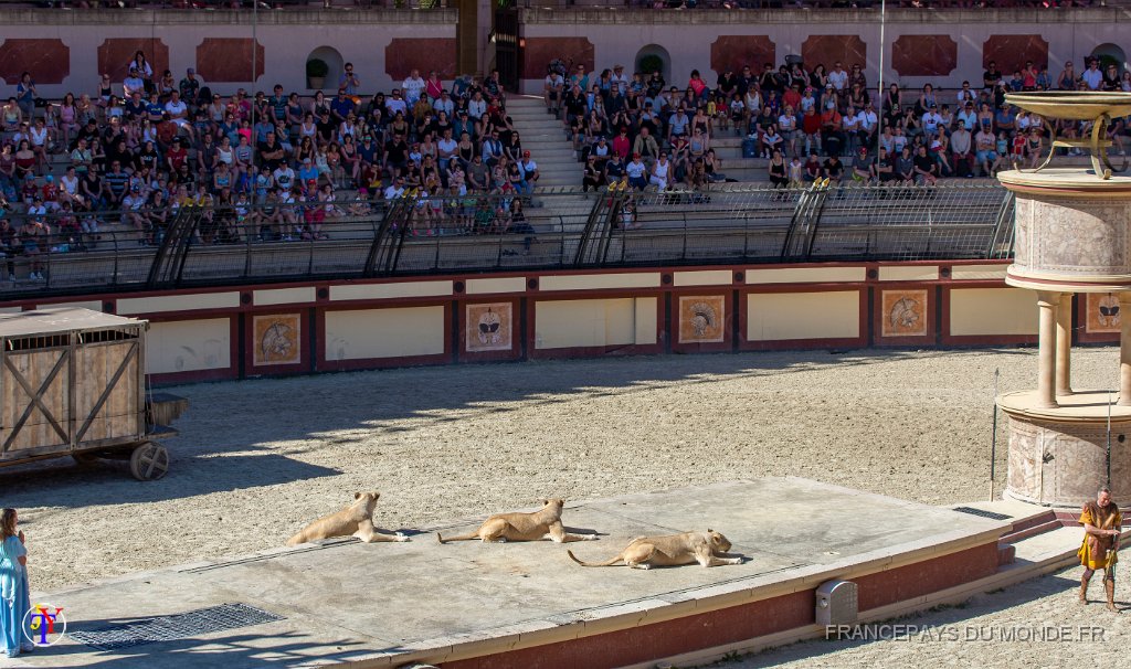 Les arenes 68.jpg - Puy du Fou (85) - Les arènes - Mai 2019