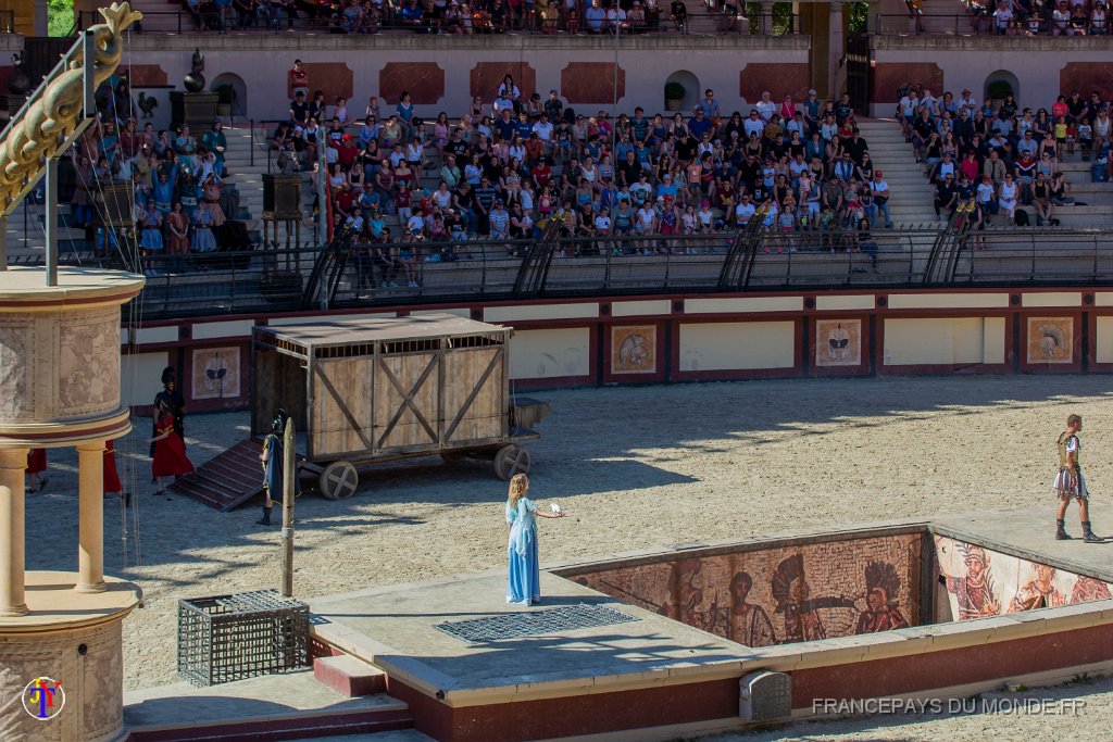 Les arenes 70.jpg - Puy du Fou (85) - Les arènes - Mai 2019