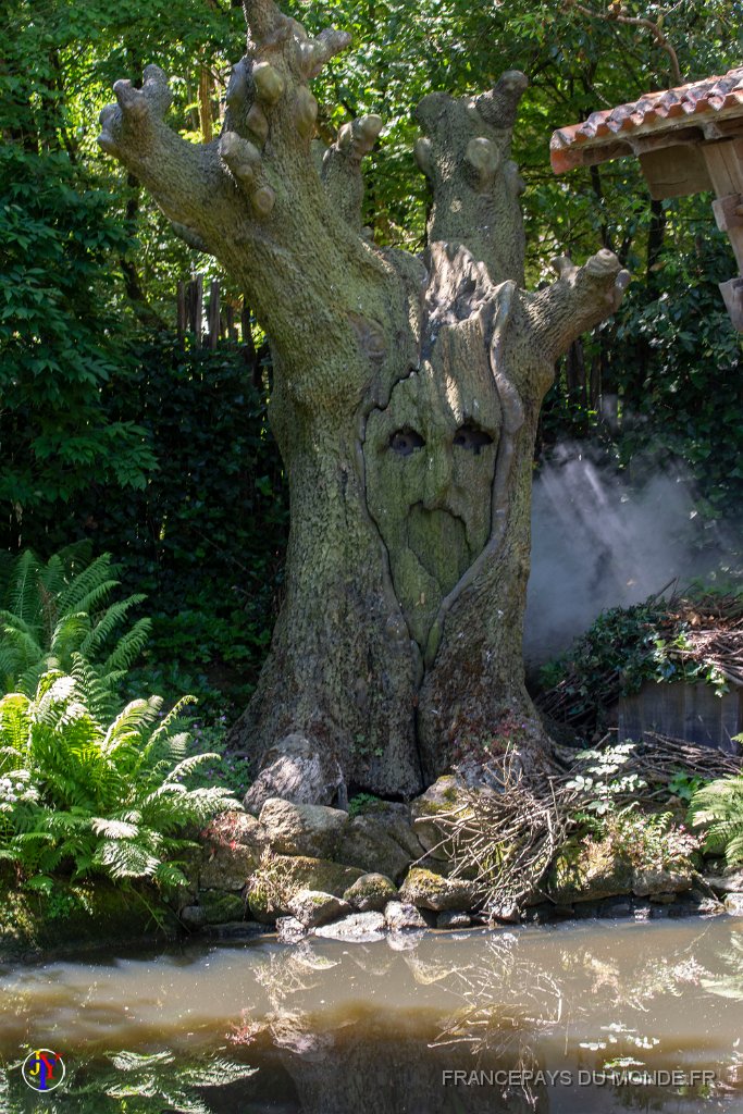 Fables de la Fontaine 4.jpg - Puy du Fou (85) - Fables de La Fontaine - Mai 2019