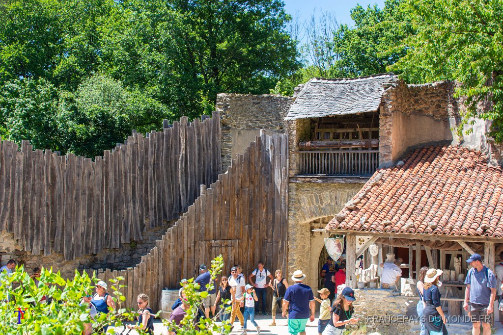 Village medieval 10.jpg - Puy du Fou (85) - Le village médiéval - Mai 2019