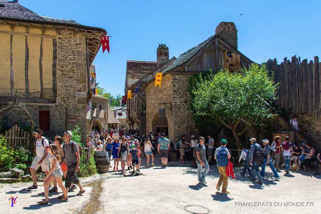 Village medieval 13.jpg - Puy du Fou (85) - Le village médiéval - Mai 2019