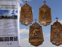 Eglise Sainte Anne Chemin de croix   68  - Porquerolles (Hyères) - 83 - L'église Sainte Anne. Une partie du chemin de croix en bois de noyer