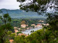 Le port  138  - Porquerolles (Hyères) - 83 - L'arrière du port