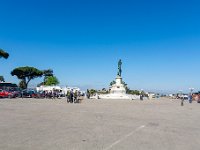 Vue depuis la Place Michel Ange 11