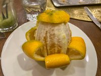 10  Jordanie - Présentation locale d'une orange épluchée.