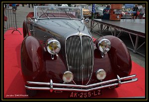 Auto Retro Frejus 2016 10 Fréjus (83) - Auto Retro 2016. Une Delahaye.