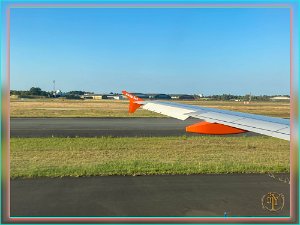 En arriere plan la Base aerienne 106 21 08 23 copie Décollage de l'aéroport Bordeaux-Mérignac (33) -En arriere plan la Base aerienne 106 - 21 08 23