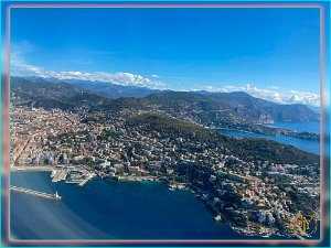 Atterrissage Nice 19 08 22 Coco Beach et l entree du vieux port de Nice copie Atterrissage Nice 19 08 22 Coco Beach et l entree du vieux port de Nice