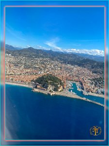 Atterrissage Nice 19 08 22 Le vieux port de Nice et le monument aux morts de Rauba Capeu copie Atterrissage Nice 19 08 22 Le vieux port de Nice et le monument aux morts de Rauba Capeu